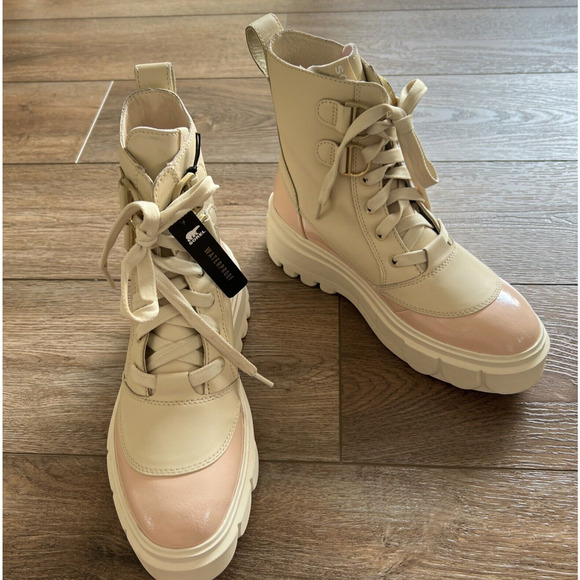 Sorel Shoes - Sorel Caribou Waterproof Boots Womens 8.5 Combat Leather Upper Rubber Sole NWOB